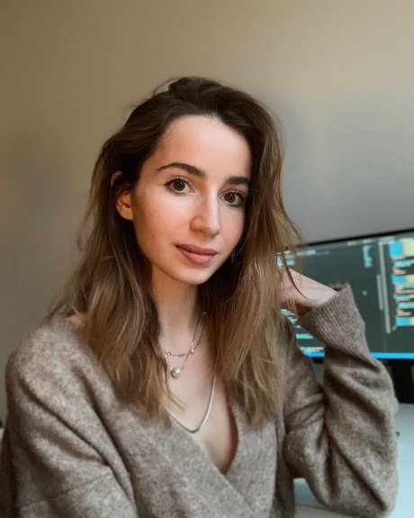 emo-mädchen-onlyfans Pornografisch Galerie