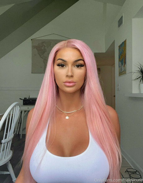 Haley Cure NurlyFans-Pornos