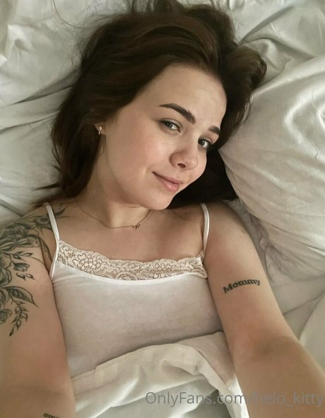 helo kitty OnlyFans-Fotos