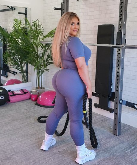 Taya Christian Leaks von OnlyFans