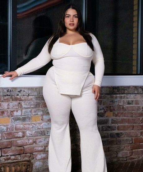 Rachel Anastacia Nackt auf OnlyFans