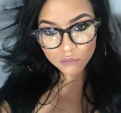 Toni Salina Chee Young OnlyFans Nackt Content