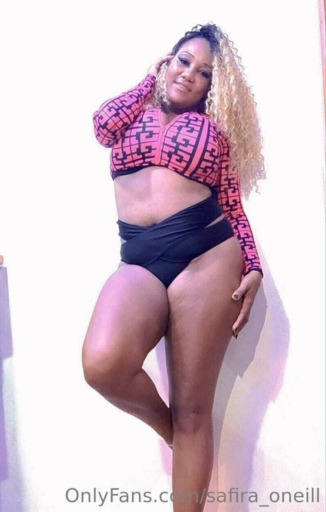 safira oneill Oben ohne OnlyFans