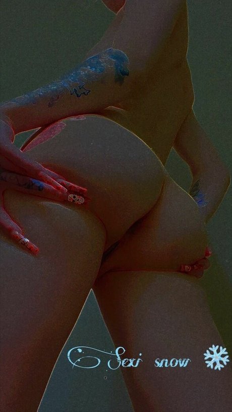 sexiisn0w OnlyFans Model Fotos