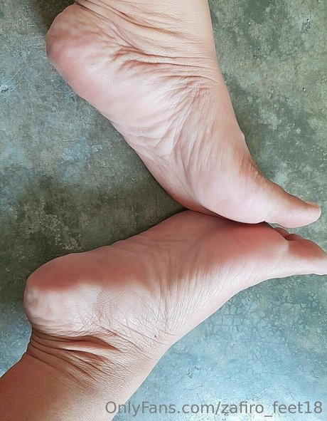 zafiro feet18 OnlyFans XXX