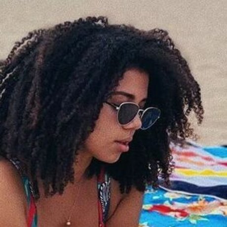 Amanda Carvalho OnlyFans schlank