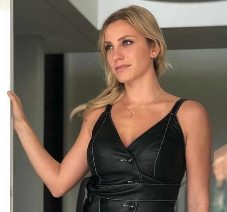 Fernanda Colombo OnlyFans Model Fotos