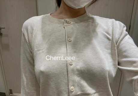 cherrileee OnlyFans Strip