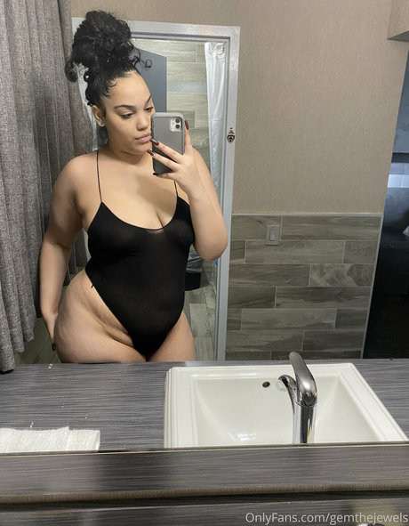 gemthejewels OnlyFans Model Bilder
