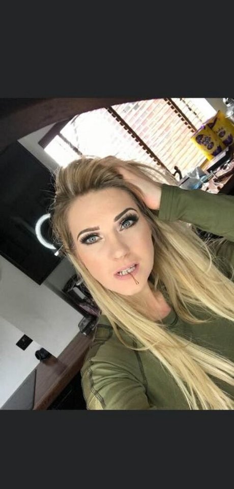 Sharni Knighton OnlyFans Nacktbilder