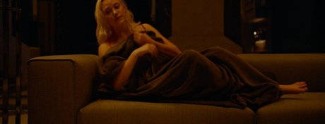 Maika Monroe OnlyFans Leaks