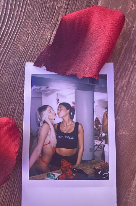 lifewithcay OnlyFans Archiv