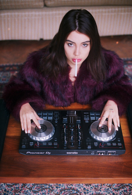 Ella Orten Nacktbilder auf OnlyFans