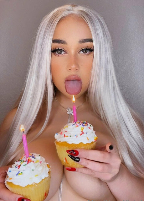 mimi xaoc OnlyFans Archiv