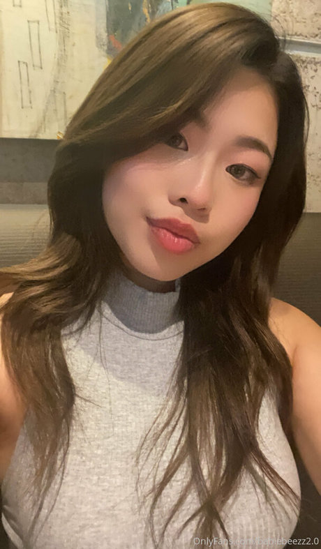 babiebeezz2 0 OnlyFans schlank