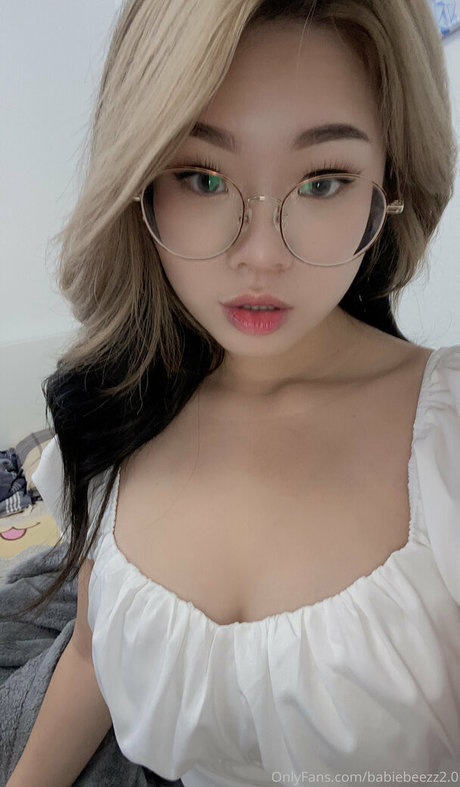 babiebeezz2 0 OnlyFans Sex