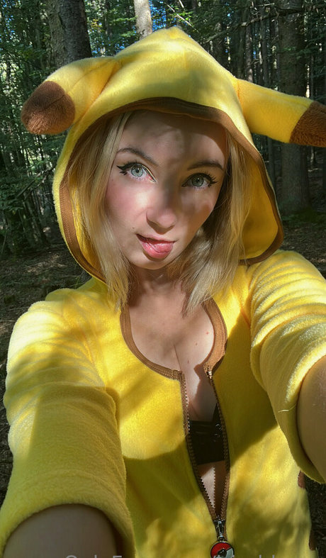 Iris Bloom NurlyFans-Pornos