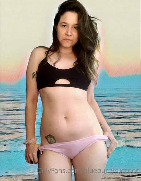 blueburryruccoon Leaked OnlyFans Fotos
