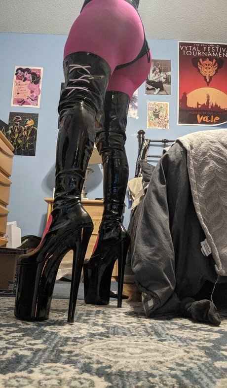 Paralllaxus OnlyFans Pornografie geleakt