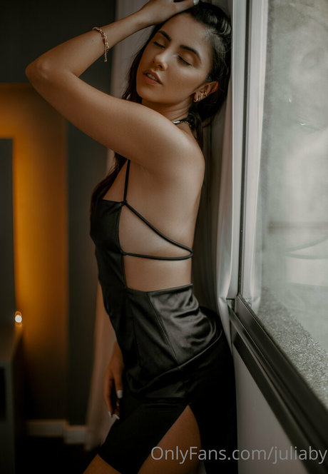 juliaby OnlyFans geleakter Pornografie