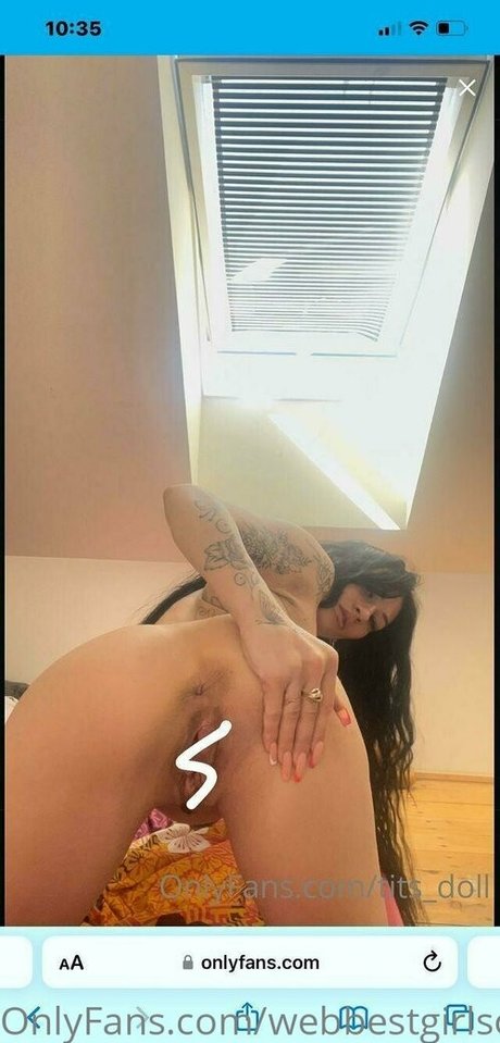 webbestgirlsofficial OnlyFans Striptease