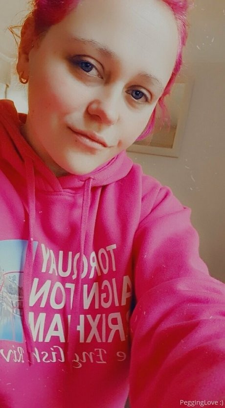 pegginglove XXX OnlyFans