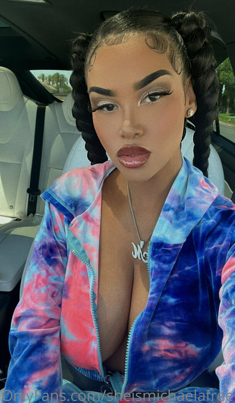 sheismichaelafree Nackt auf OnlyFans Leak