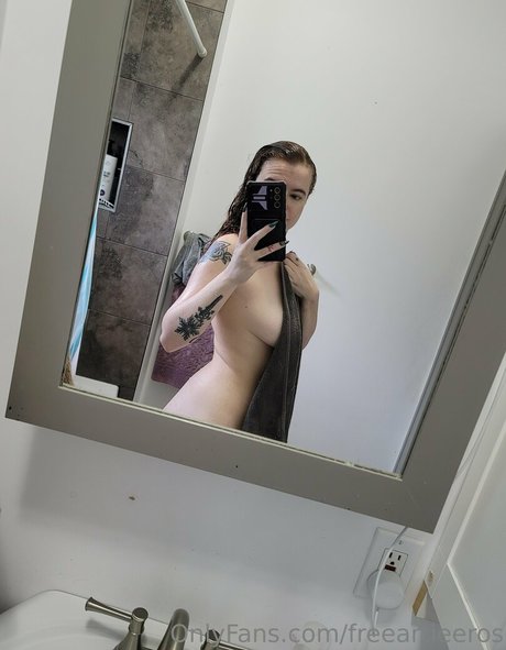 freeartieeros OnlyFans Leaj