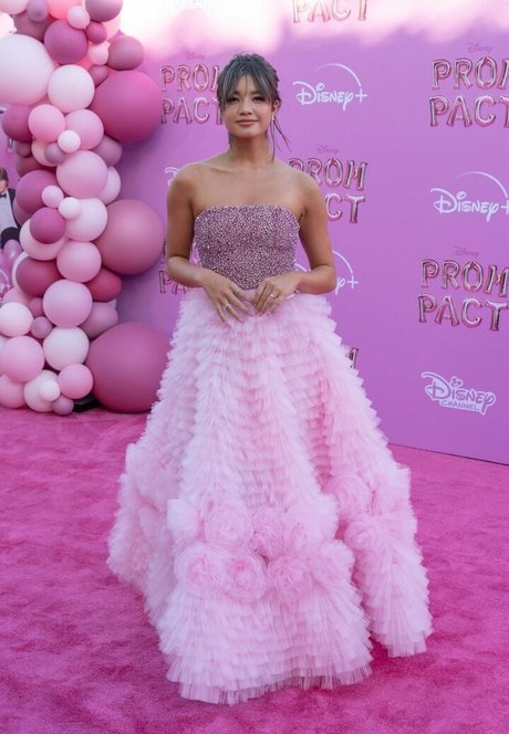 Peyton Elizabeth Lee OnlyFans schlank