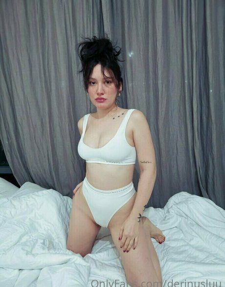 Derin Uslu OnlyFans Striptease