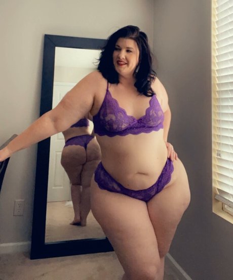 Crystal McBootay Leaked OnlyFans Bilder