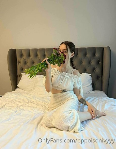 lorataylor Nackt auf OnlyFans