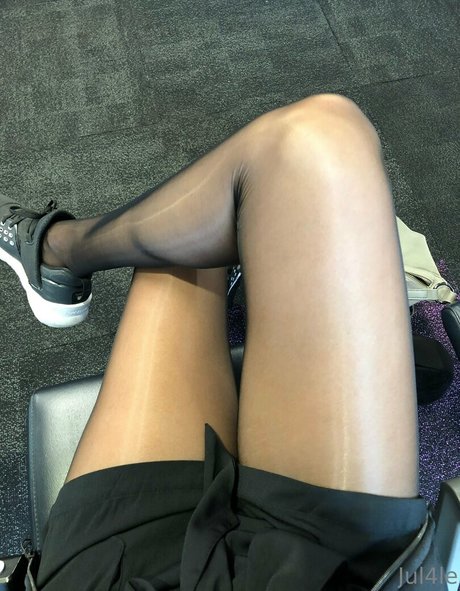 strumpfhosen-footjob nur fans Kunstporno Bilder