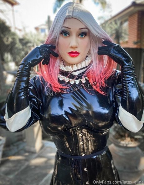latex alina XXX OnlyFans