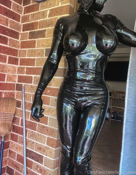 latex alina OnlyFans-Bilder