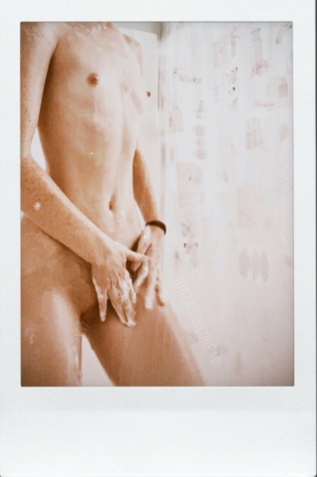 hotassredhead OnlyFans Brüste Bild