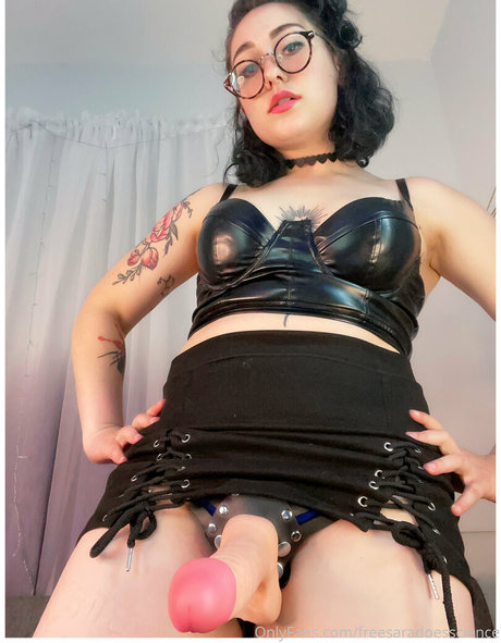 freesaradoesscience Leaks von OnlyFans