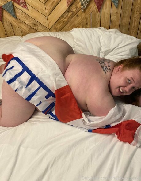 chubbycupcake OnlyFans Model Fotos