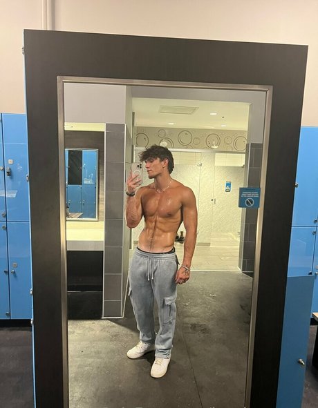 jacobsavagee OnlyFans explizite Inhalte