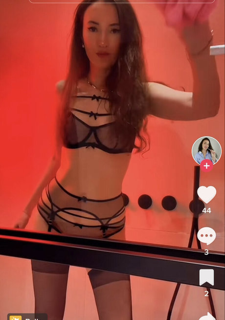 Ellykors NurlyFans-Pornoleaks