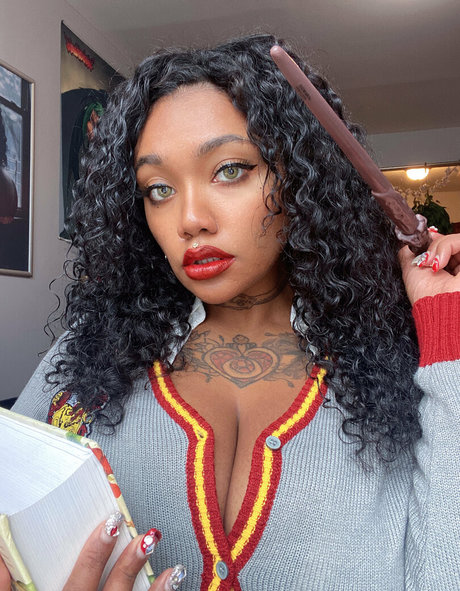 izzysaeko Kostenloses OnlyFans