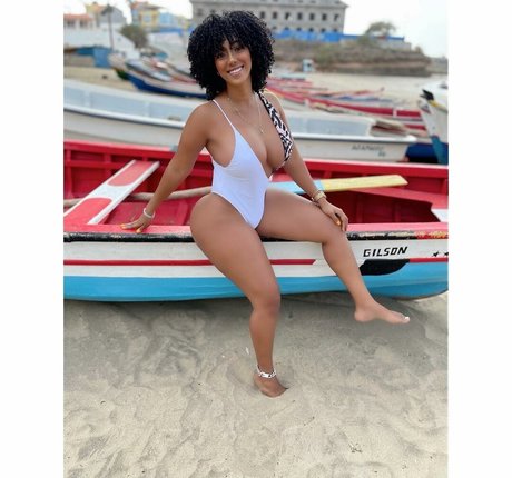 von hinten onlyfans Kunst nackt Selfie