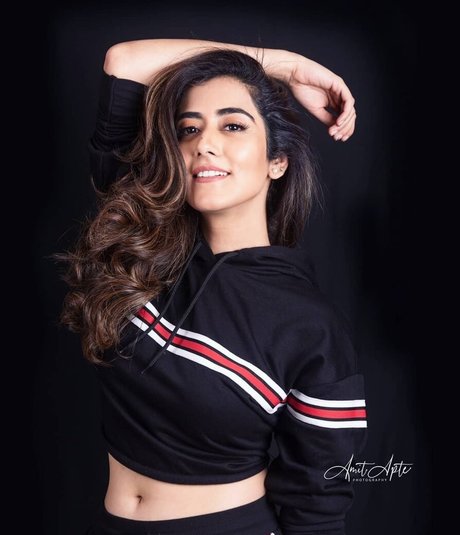 Jonita Gandhi OnlyFans nackt