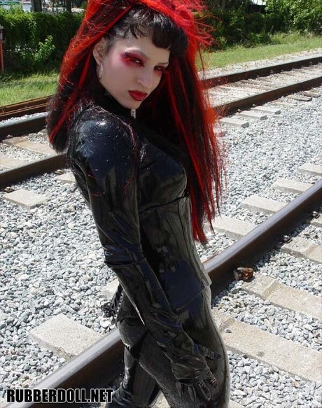 RubberDoll Geleakte OnlyFans-Inhalte