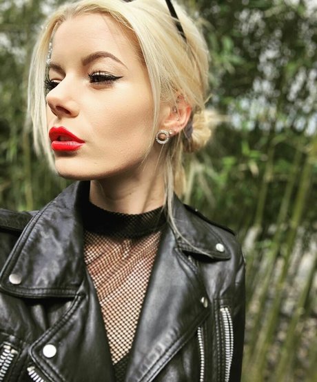 Honeybabesugarpiie OnlyFans