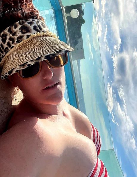 Bronagh Waugh OnlyFans Lesbisch