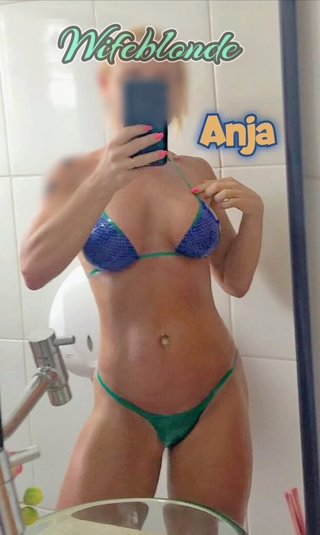 Wifeblonde Nacktbilder geleakt OnlyFans geleakt