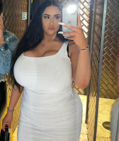 Pettiana Cypriotmami Oben ohne OnlyFans