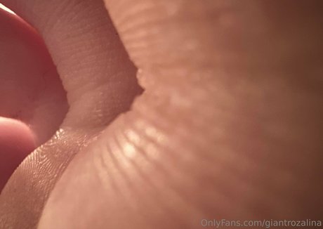 giantrozalina OnlyFans-Bilder geleakt
