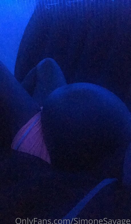 simonesavage OnlyFans Model Fotos